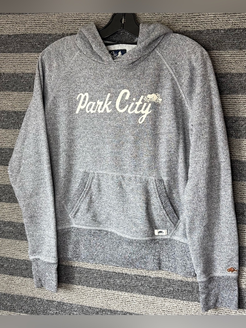 Roots Ski Park City Utah Grey Women’s Pullover Hoodie Sweatshirt Large EUC